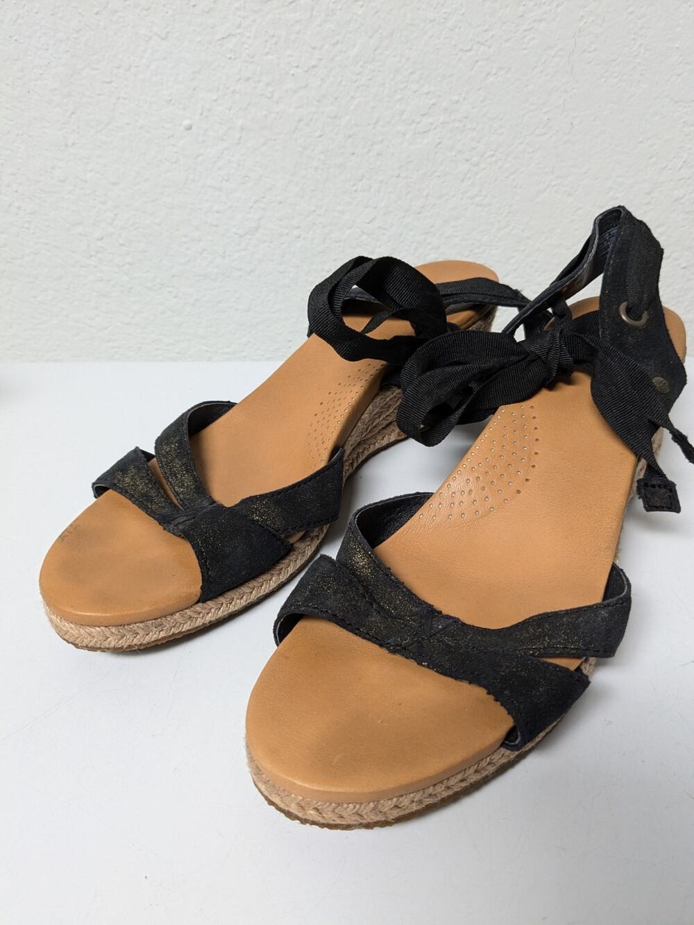 UGG black leather espadrilles wedge sandals 1006823 women's size 8.5